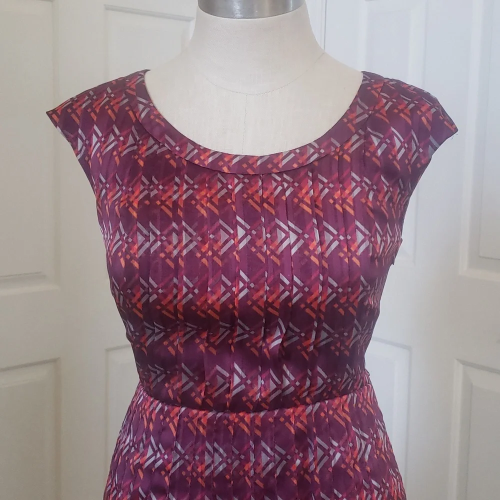 HALOGEN Geometric Pleated Fit & Flare Dress Burgundy Plum 4P Office Wedding